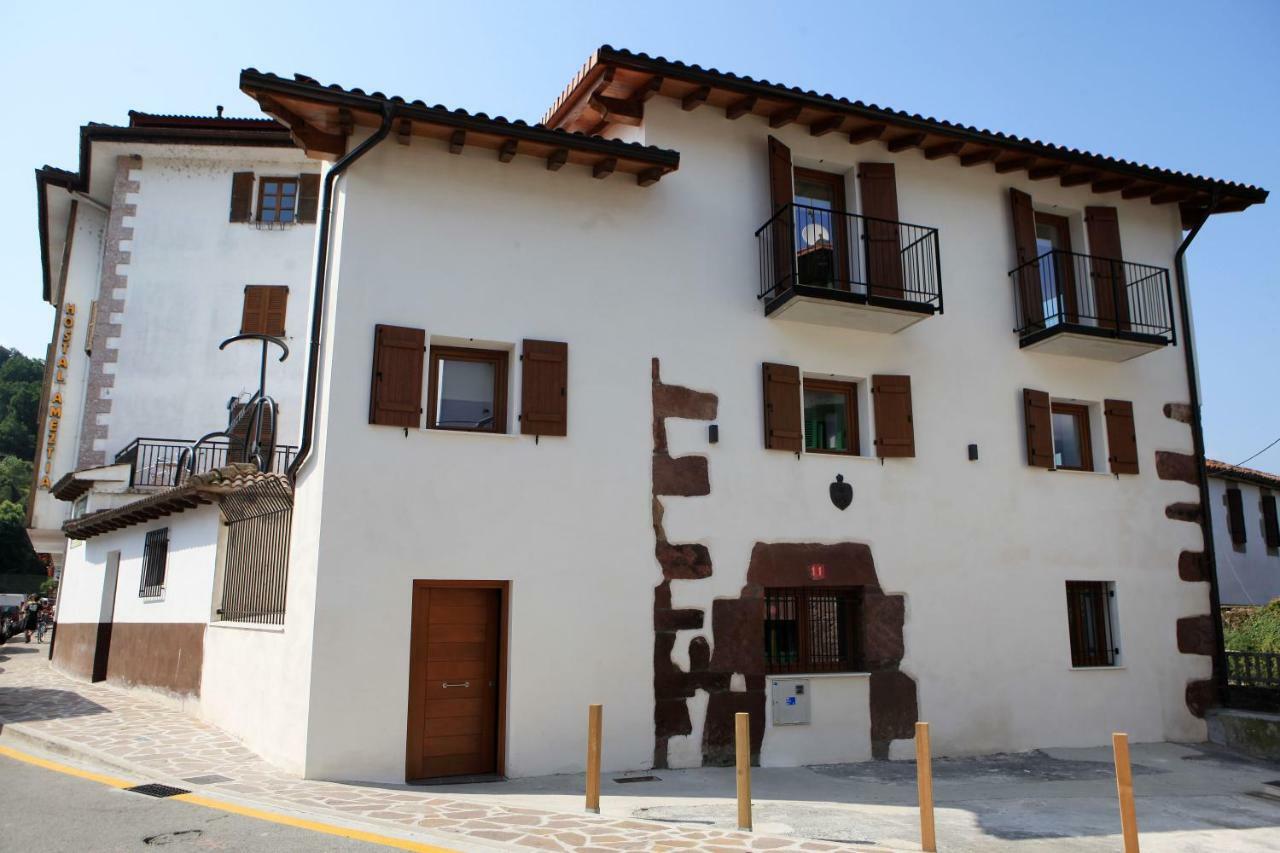 Hostal Ameztia Doneztebe Exteriér fotografie